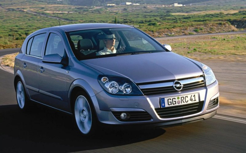 Opel Astra h 2005 седан
