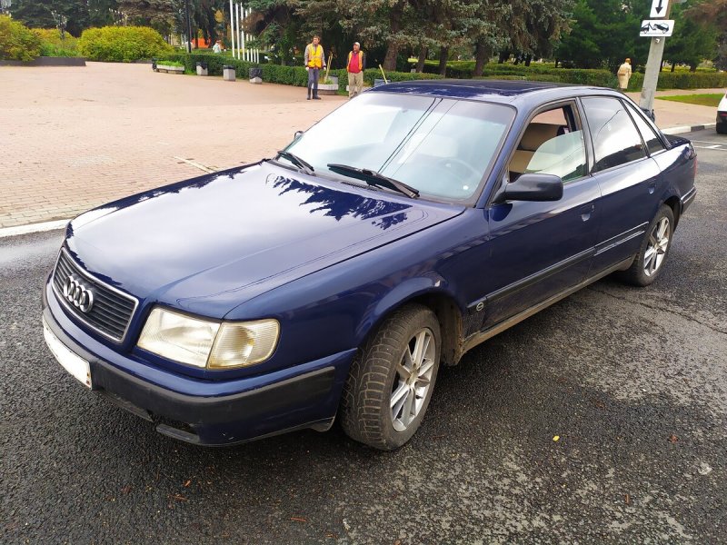 Ауди 100 с4 черная
