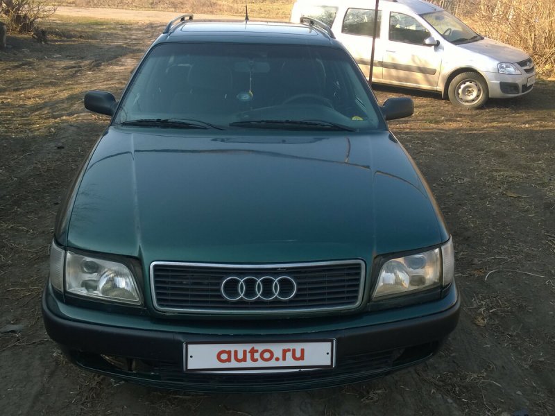 Ауди 100 голубая