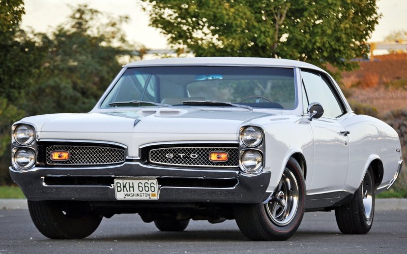 Машина Pontiac GTO 1967