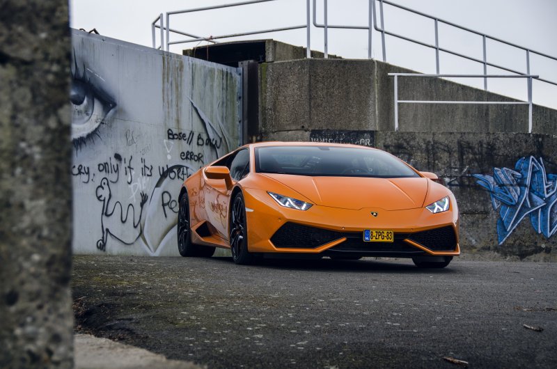 Lamborghini Huracan оранжевая