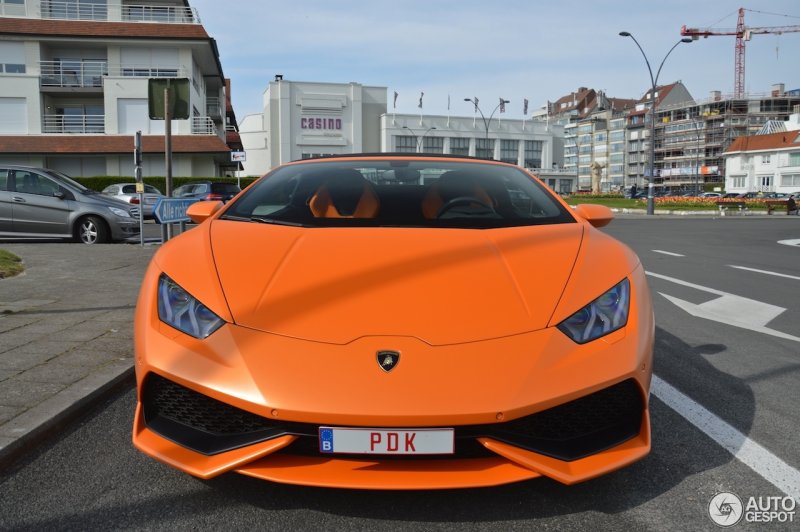 Lamborghini Huracan оранжевая