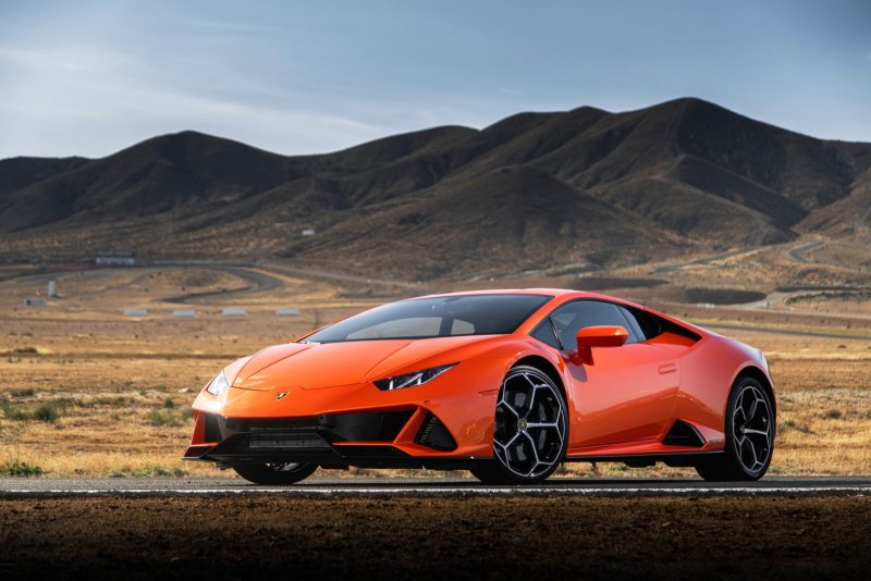 Lamborghini Huracan оранжевая