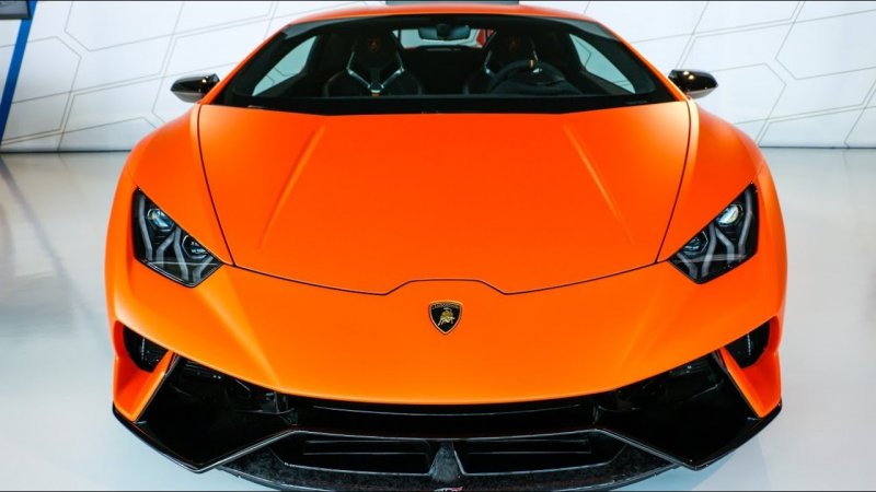 Lamborghini Huracan 2020 оранжевый
