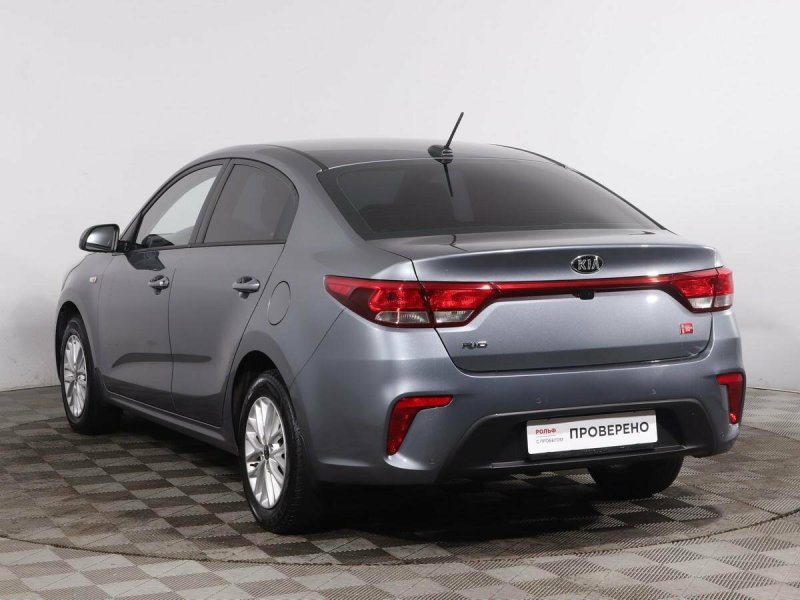 Kia Rio 2018 белый