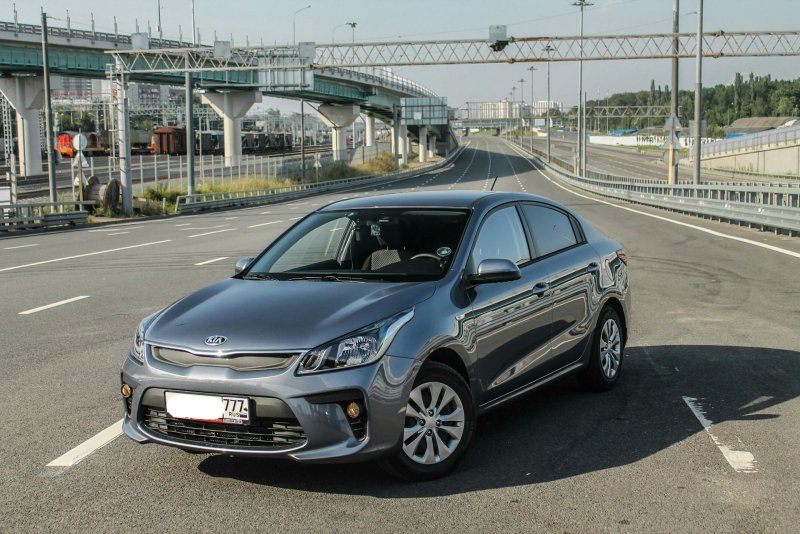 Kia Rio IV 2017 вид