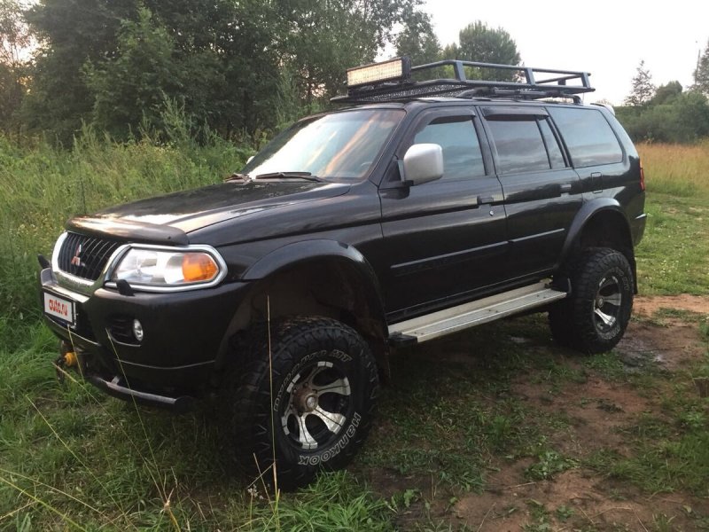 Mitsubishi Pajero Sport 2002