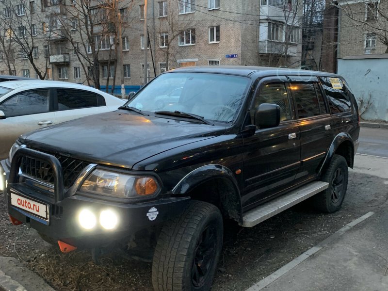 Паджеро спорт черный 2000