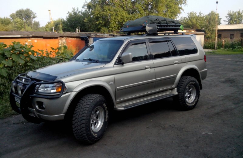 Mitsubishi Pajero Sport 1g