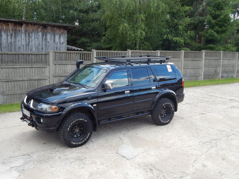 Mitsubishi Pajero Sport 1