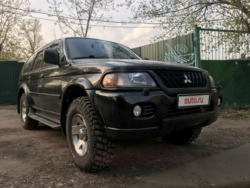 Mitsubishi Pajero Sport 1 черный