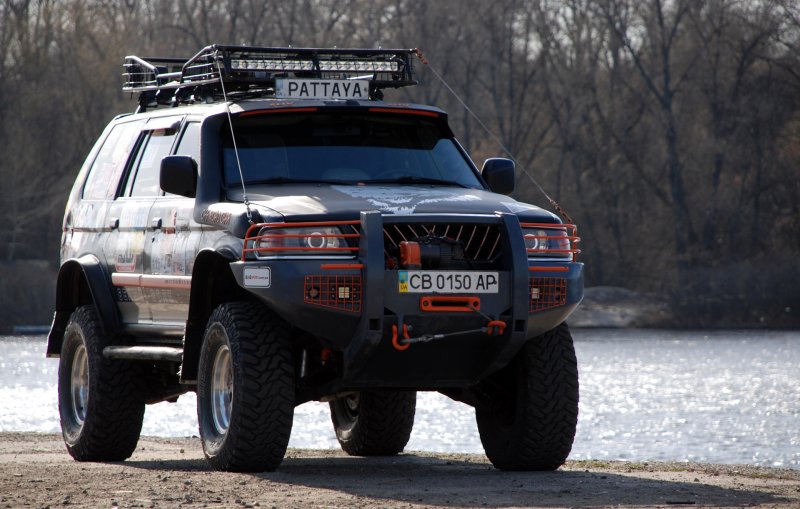 Mitsubishi Pajero Sport 2000 off Road Tuning