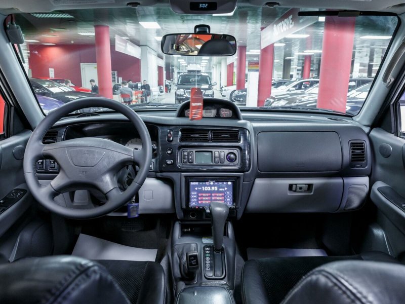 Mitsubishi Pajero Sport 2000 салон