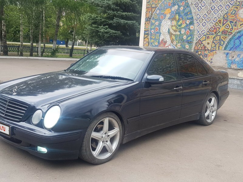 Mercedes-Benz w210 Рестайлинг черный