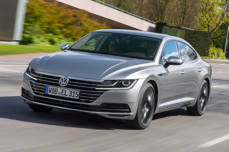 Фольксваген Passat 2019