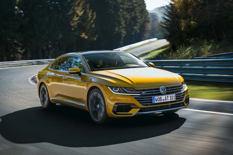 Volkswagen Пассат СС 2021