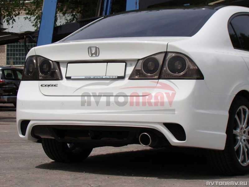 Бампер Honda Civic 4d