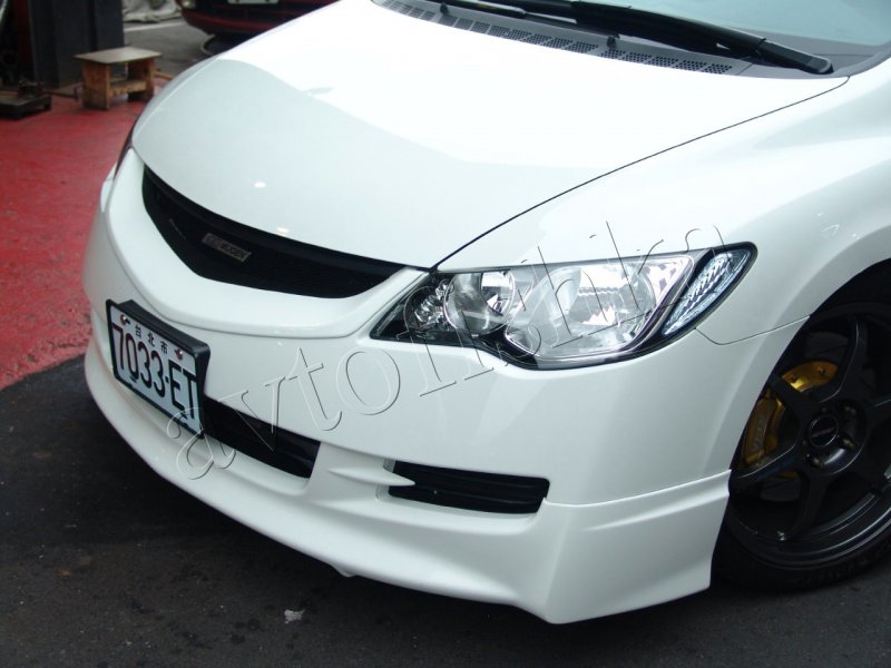 Бампер Honda Civic 4d