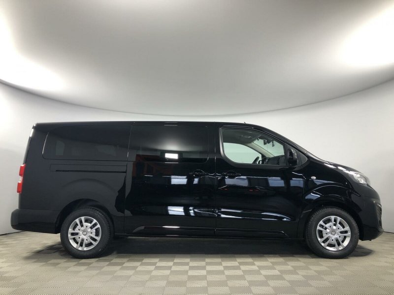 Opel Zafira Life Black Edition