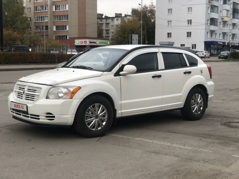 Dodge Caliber белый
