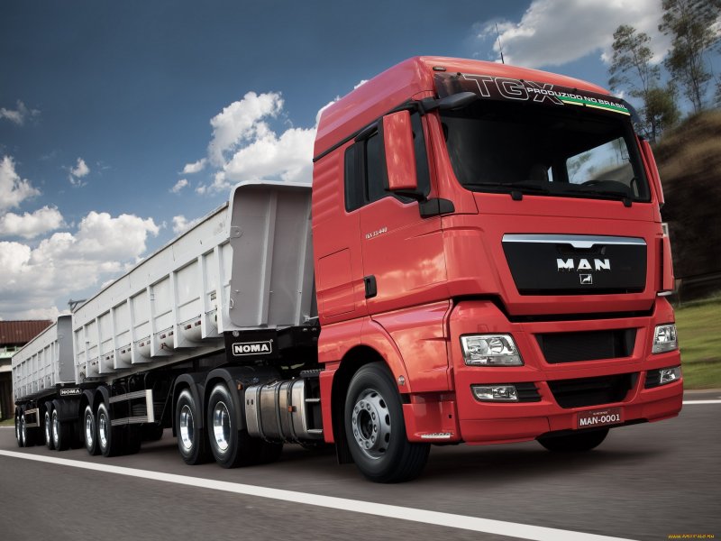 Ман TGX красный