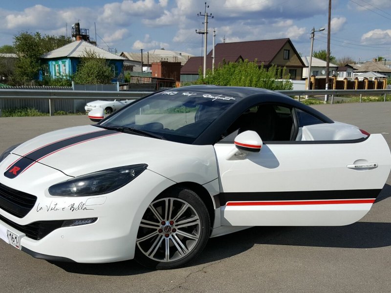 Peugeot RCZ белый