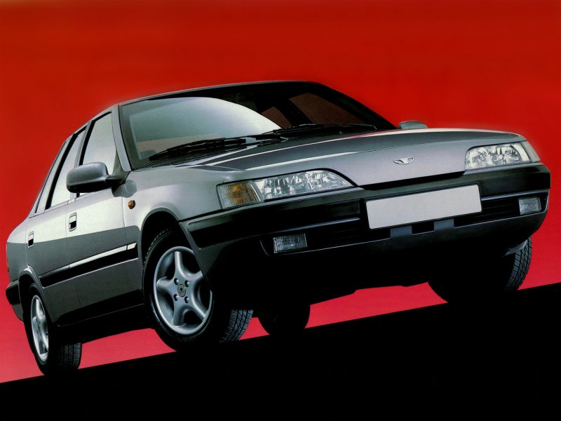 Daewoo espero красная