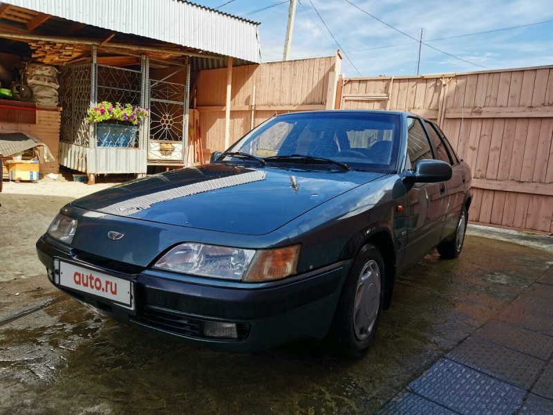 Машина Дэу 1990