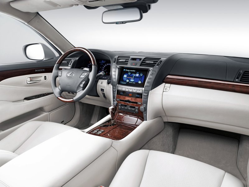 Lexus ls600 салон