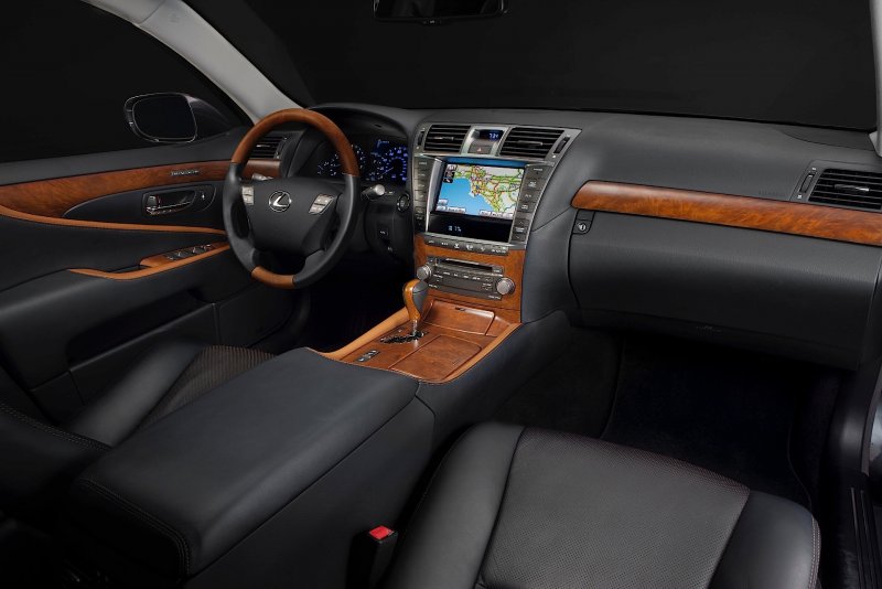 Лексус LS 460 салон