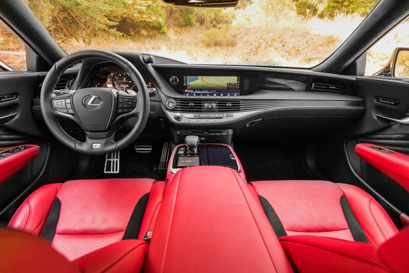 Салон Лексус f-Sport