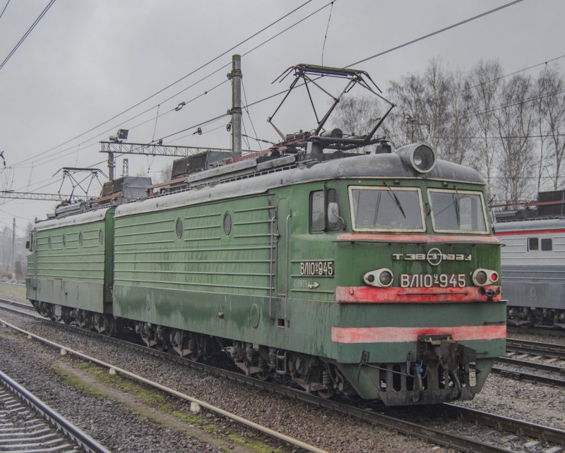 Фото поезда 374 Смоленск Симферополь на станции Лужки Орловские