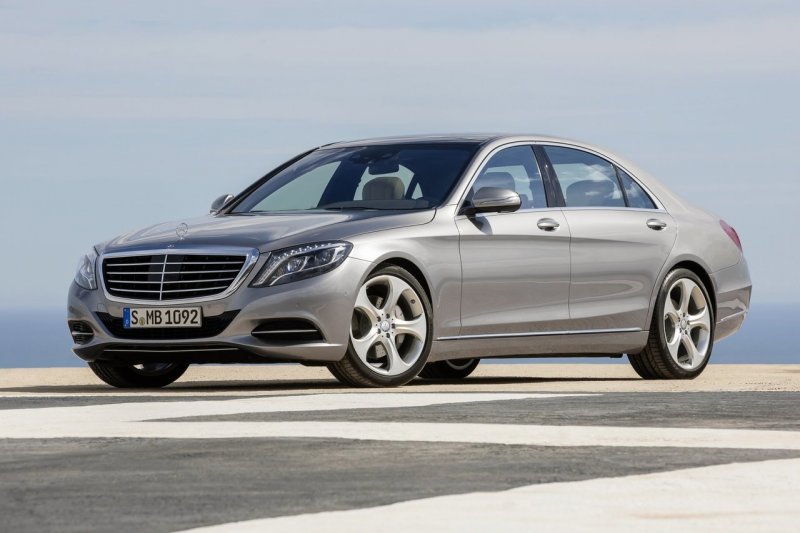 Mercedes Benz w222 s400