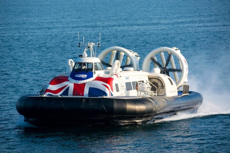 Судно на воздушной подушке Hovercraft