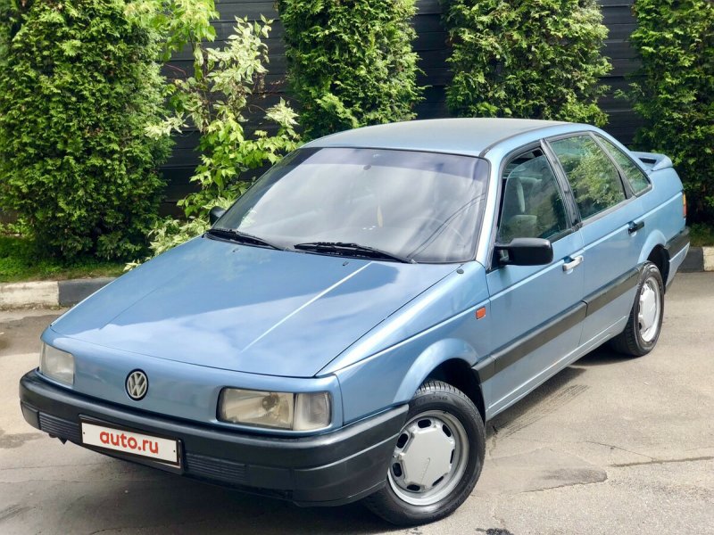 VW Passat b3 1990 седан