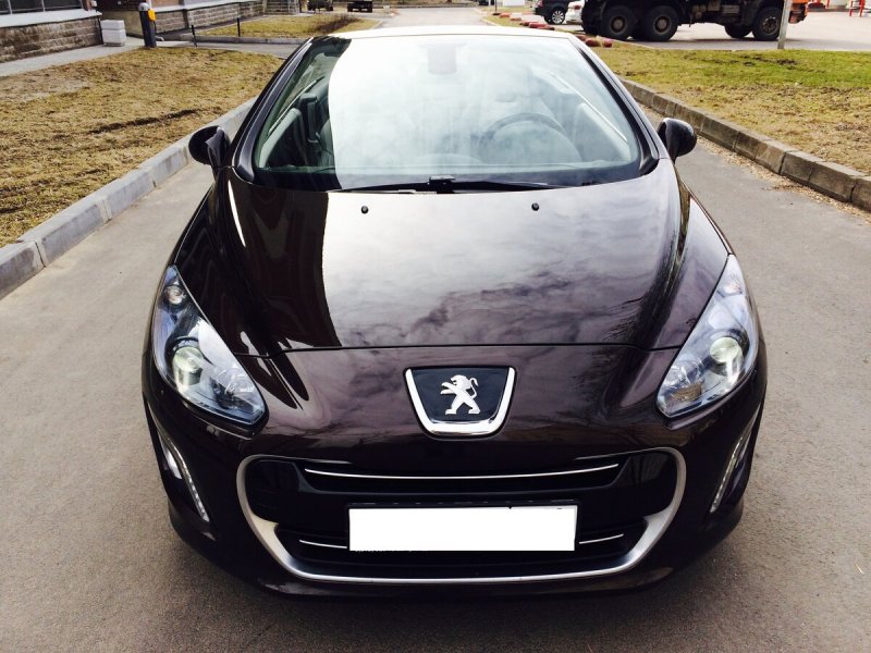 Битый Пежо 308 cc