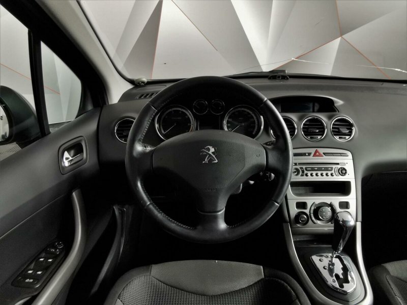 Peugeot 408 ДТП