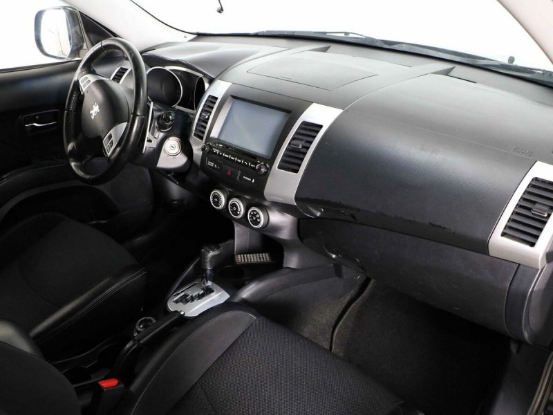 Peugeot 4007 Outlander