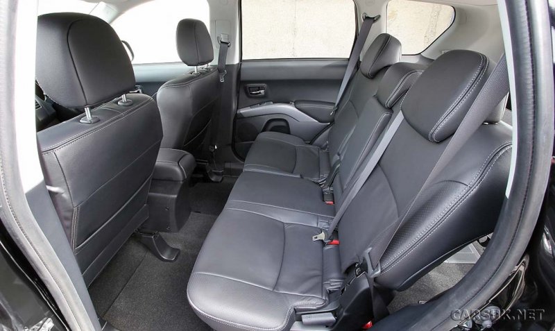Peugeot 4007 салон