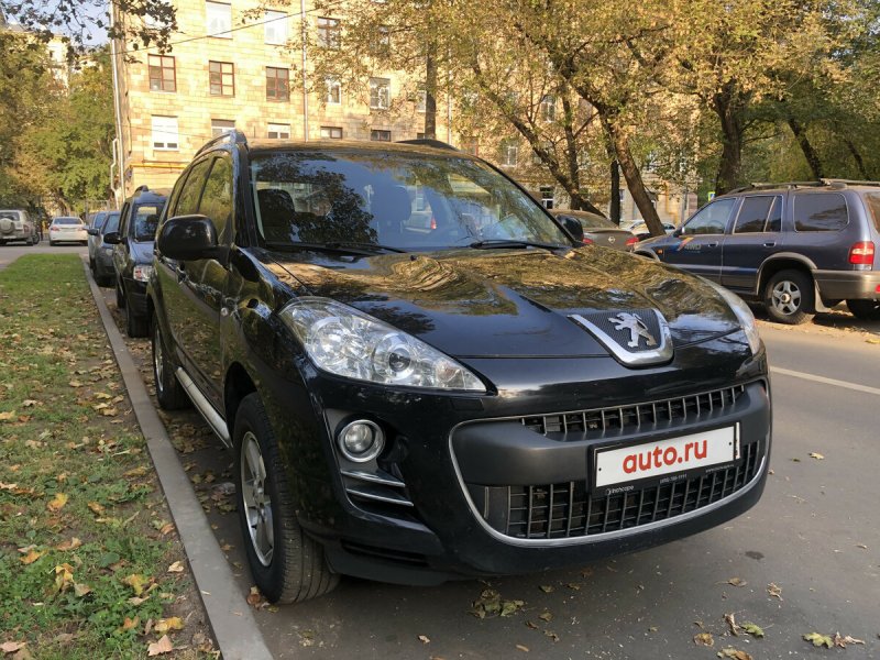 Пежо 4007 салон сзади