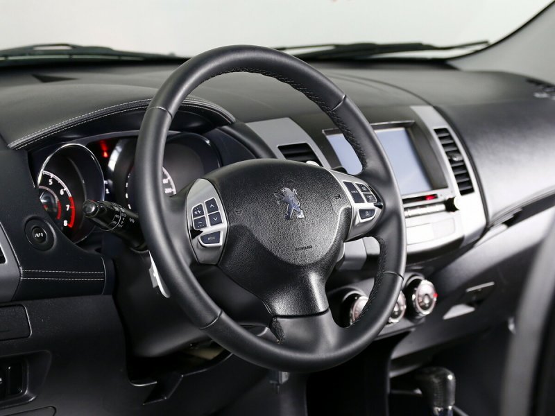 Peugeot 4007 2008 третий ряд сидений