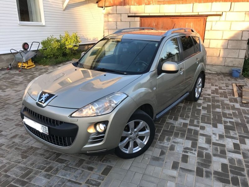Peugeot 4007 багажник