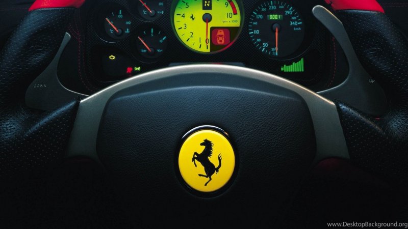 Ferrari f8 Tribute желтый