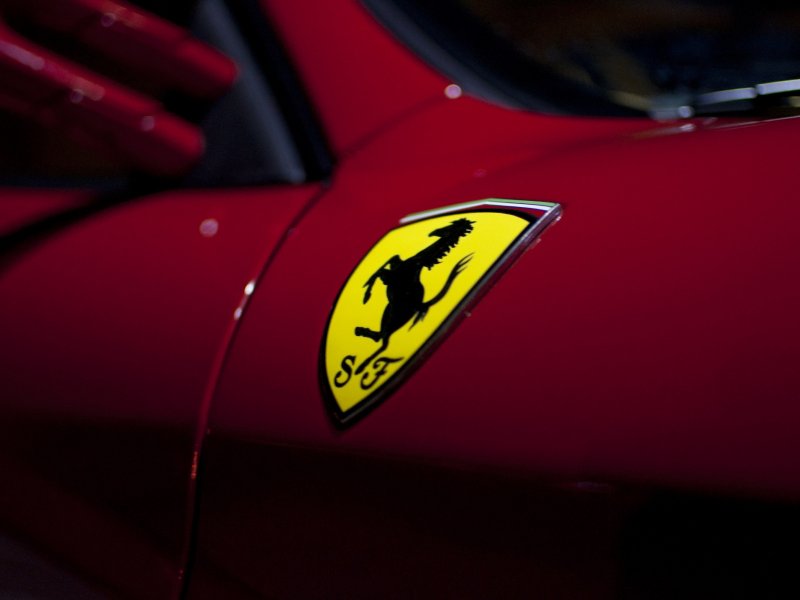 Ferrari 488 руль