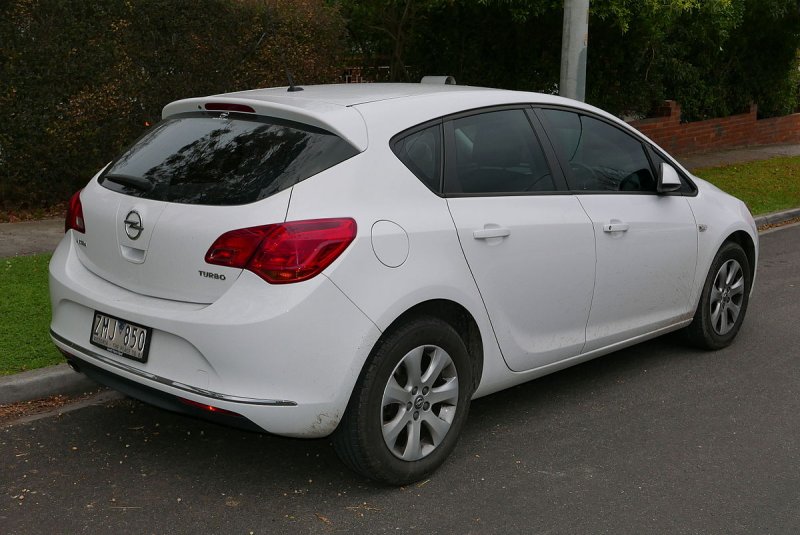Opel Astra 2012 хэтчбек