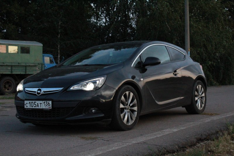 Opel Astra GTC 1.4 турбо