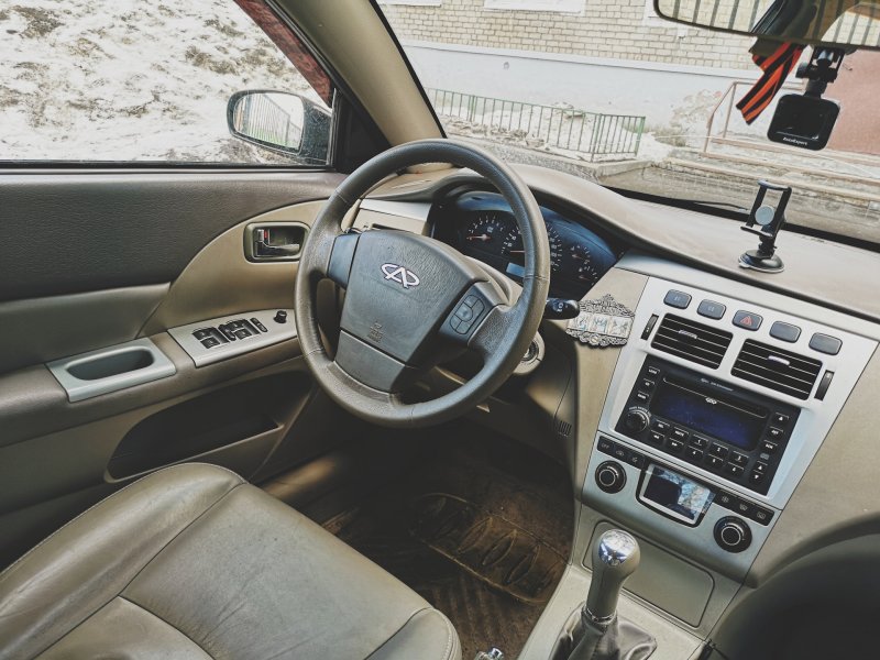Chery fora 2008 салон