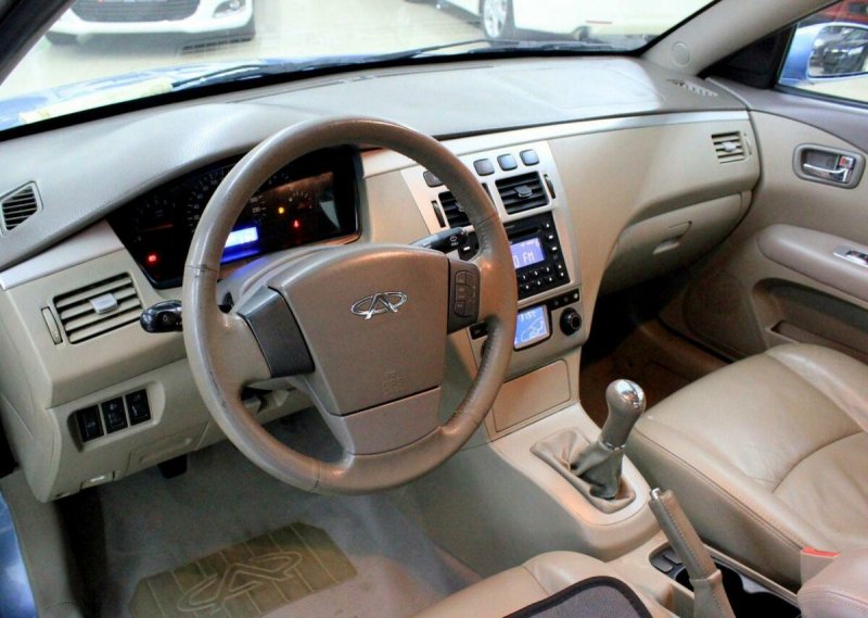 Chery fora 2006 салон
