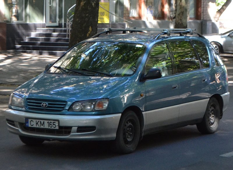 Toyota Picnic 2001