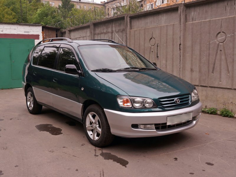 Toyota Picnic 2008-